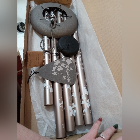 BNIB In Memory Windchimes - Picture 2 of 2
